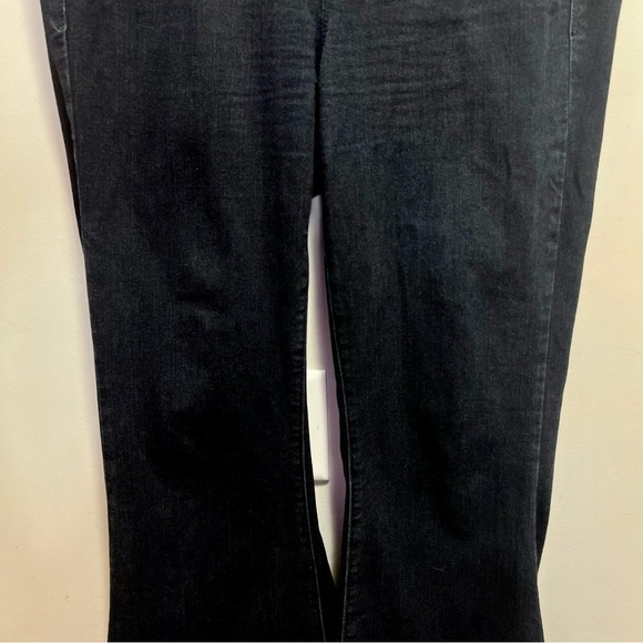 Torrid Sky High Flare Premium Stretch High-Rise Jean Size 12 - Picture 5 of 12